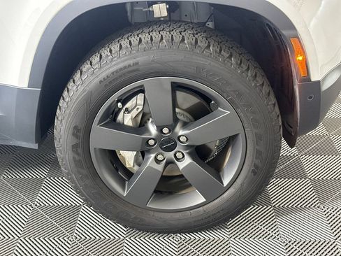Used 2026 Land Rover Defender 110 S AWD/4WD image 12