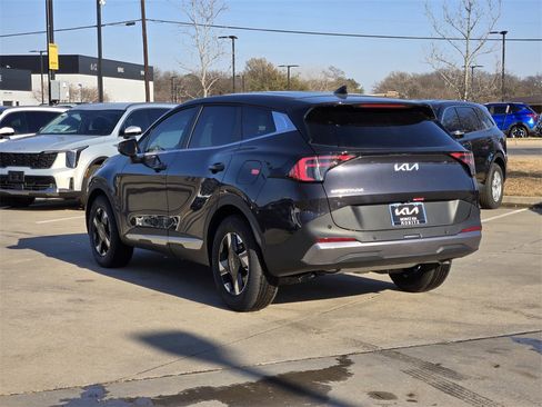 New 2026 Kia Sportage LX w/ LX Convenience Package image 3