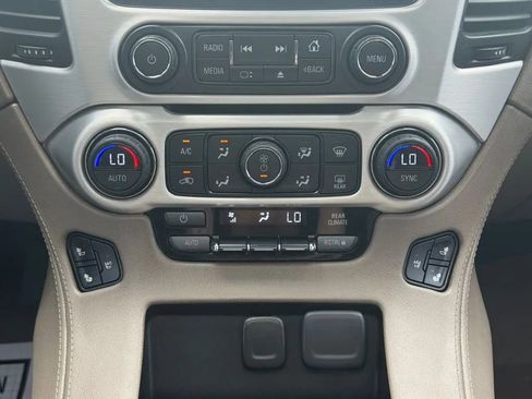 Used 2015 GMC Yukon XL SLT w/ Open Road Package AWD/4WD image 23