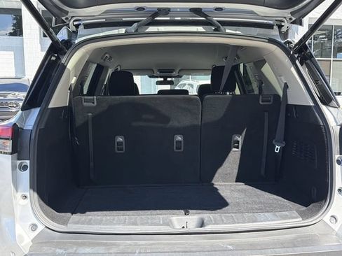 Used 2025 Nissan Pathfinder SV AWD/4WD image 30