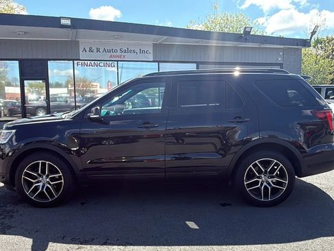 Used 2019 Ford Explorer Sport AWD/4WD image 4