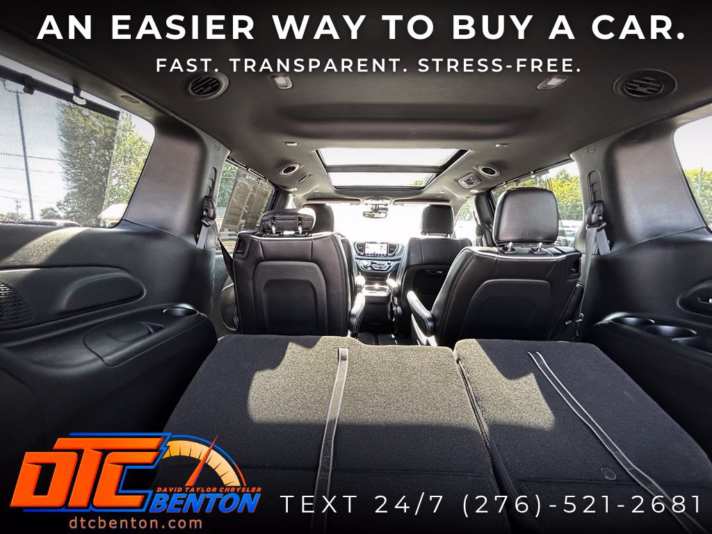 Used 2025 Chrysler Pacifica Limited AWD/4WD image 30