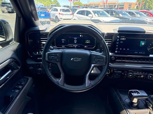 Used 2023 Chevrolet Silverado 1500 ZR2 w/ Technology Package AWD/4WD image 39