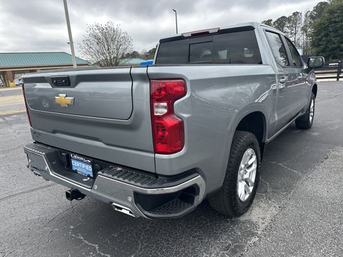 Used 2025 Chevrolet Silverado 1500 LT image 8