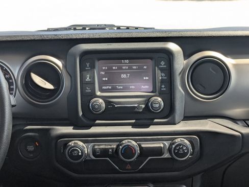 Used 2019 Jeep Wrangler Sport AWD/4WD image 20