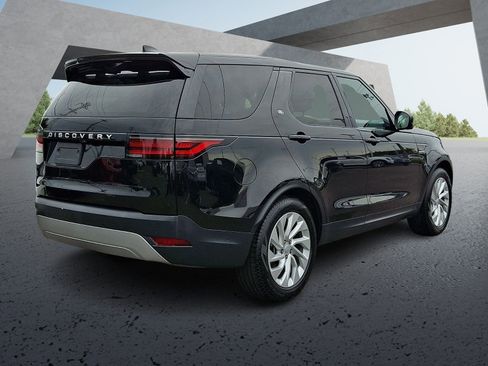 Used 2025 Land Rover Discovery S AWD/4WD image 6