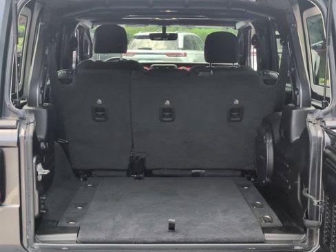 Used 2021 Jeep Wrangler Unlimited Rubicon AWD/4WD image 6