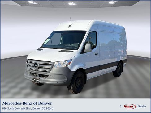 Used 2022 Mercedes-Benz Sprinter 2500 image 1