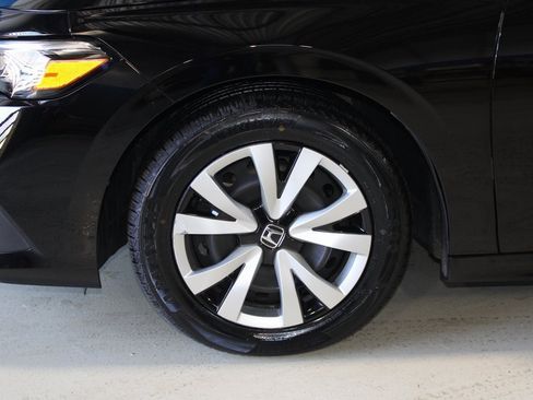 Used 2023 Honda Civic LX image 6