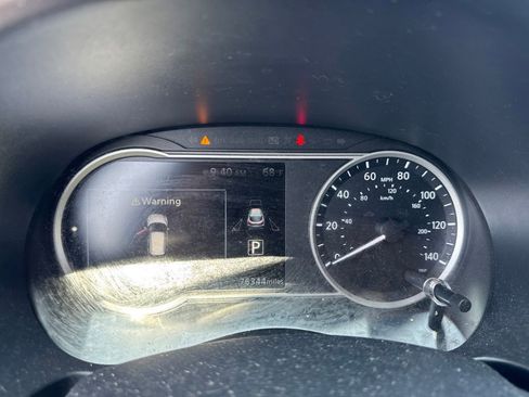 Used 2018 Nissan Kicks SR FWD image 7