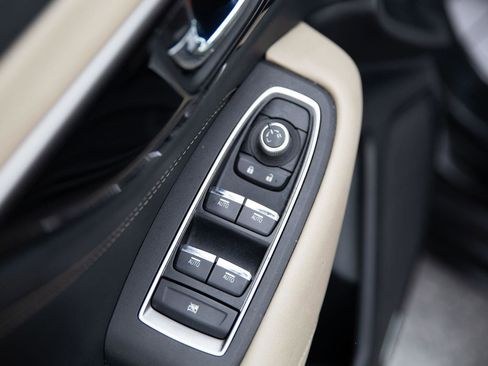 Used 2020 Subaru Outback Limited image 19