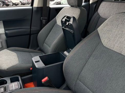 Certified 2022 Ford Maverick XLT image 28