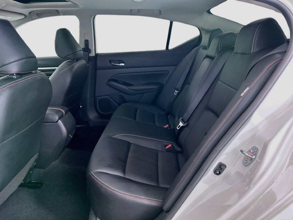 Used 2023 Nissan Altima 2.5 SR w/ SR Premium Package FWD image 20