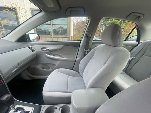 Used 2010 Toyota Corolla image 15