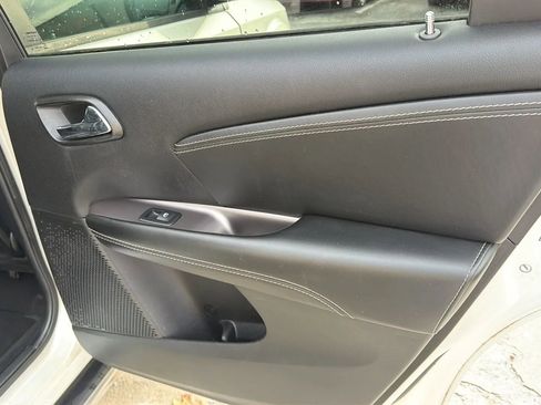 Used 2017 Dodge Journey Crossroad w/ Popular Equipment Group image 26