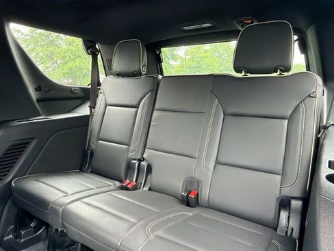 Used 2023 GMC Yukon SLT AWD/4WD image 25