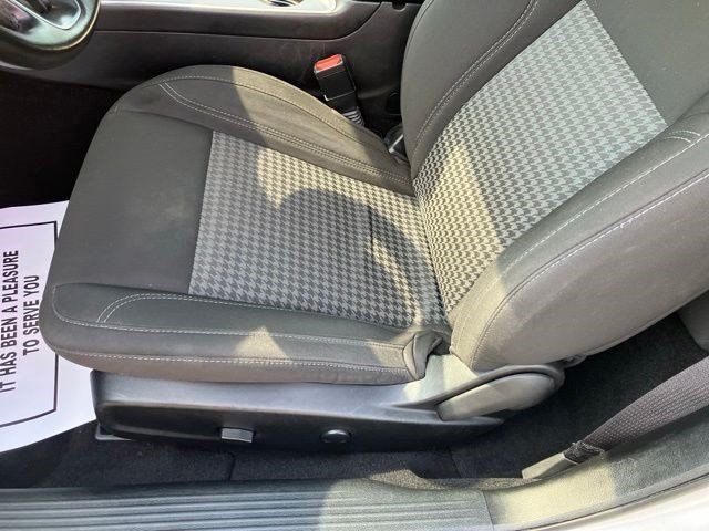 Used 2022 Dodge Challenger SXT w/ Blacktop Package RWD image 7