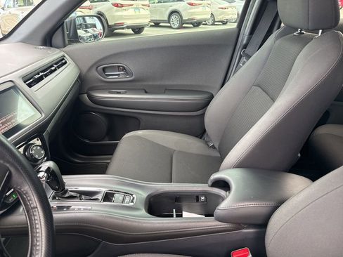 Used 2022 Honda HR-V Sport image 9