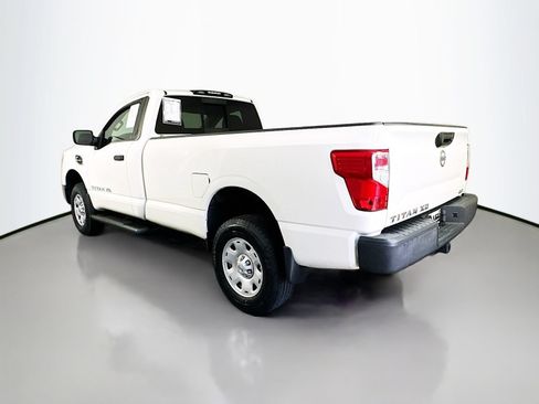 Used 2017 Nissan Titan S AWD/4WD image 5