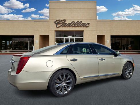 Used 2014 Cadillac XTS image 3