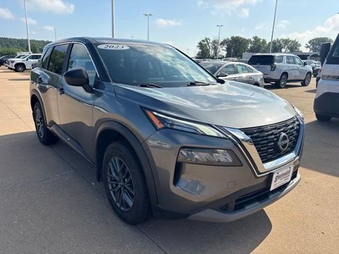 Used 2023 Nissan Rogue S AWD/4WD image 1