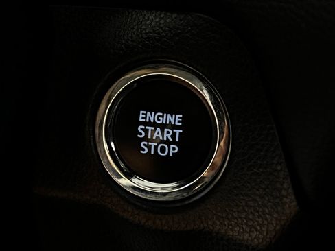 Certified 2025 Toyota RAV4 XLE AWD/4WD image 20