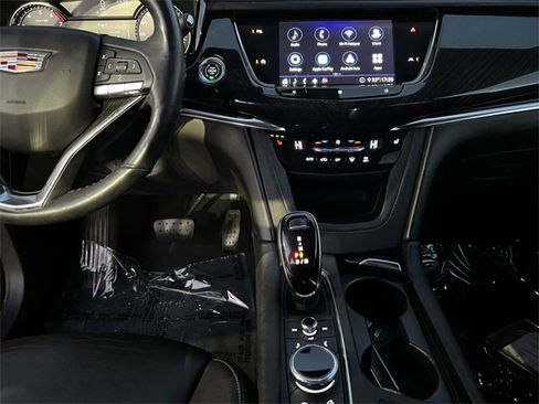 Used 2020 Cadillac XT6 Premium Luxury w/ LPO, Floor Liner Package image 15