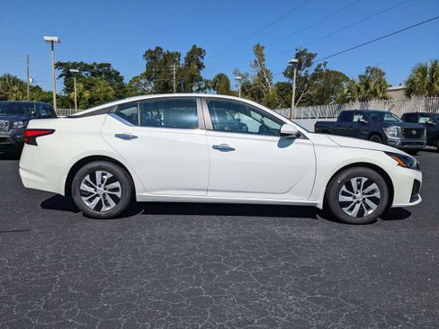 New 2025 Nissan Altima 2.5 S image 3