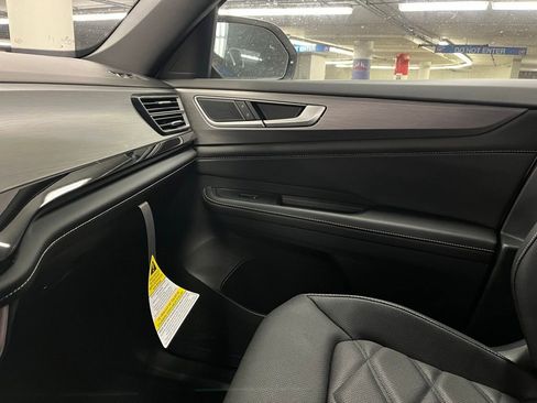 New 2026 Volkswagen Atlas Cross Sport SE image 29