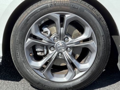 Used 2023 Honda Accord EX image 13