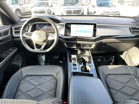 Used 2024 Volkswagen Atlas Cross Sport SE w/ Panoramic Sunroof Package image 27