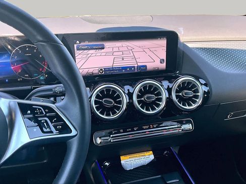 Certified 2025 Mercedes-Benz GLA 250 image 7
