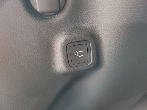 New 2026 Jeep Compass Limited image 9