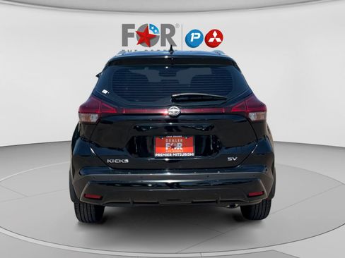 Used 2024 Nissan Kicks SV FWD image 4