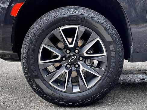 Used 2022 Chevrolet Tahoe Z71 w/ Luxury Package image 30