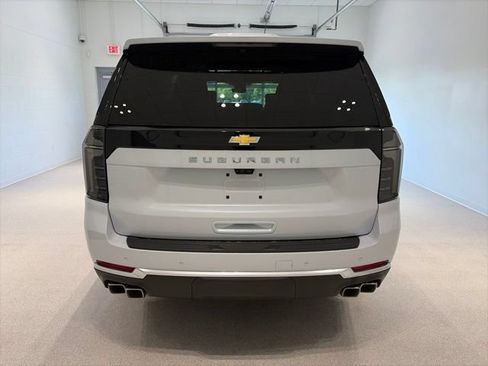 New 2026 Chevrolet Suburban High Country AWD/4WD image 5