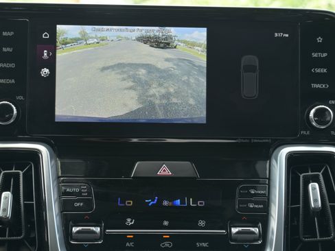 Used 2023 Kia Sorento SX FWD image 19