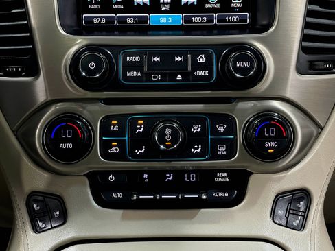 Used 2018 GMC Yukon Denali AWD/4WD image 24