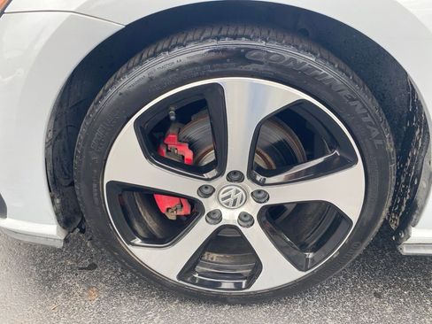 Used 2018 Volkswagen GTI S FWD image 10