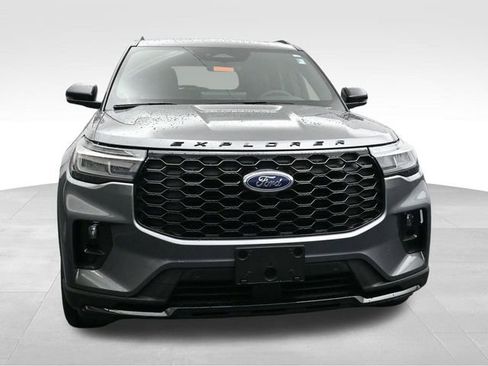 New 2026 Ford Explorer ST-Line image 4