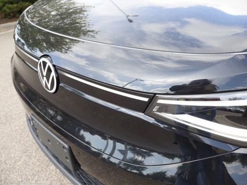Used 2023 Volkswagen ID.4 Pro S AWD/4WD image 12