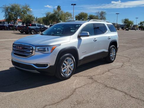 Used 2019 GMC Acadia SLT image 4