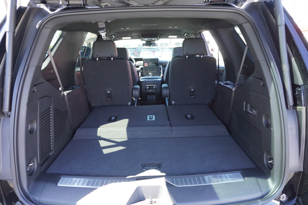 Certified 2026 GMC Yukon Denali AWD/4WD image 9