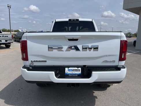New 2026 RAM 2500 Laramie AWD/4WD image 4