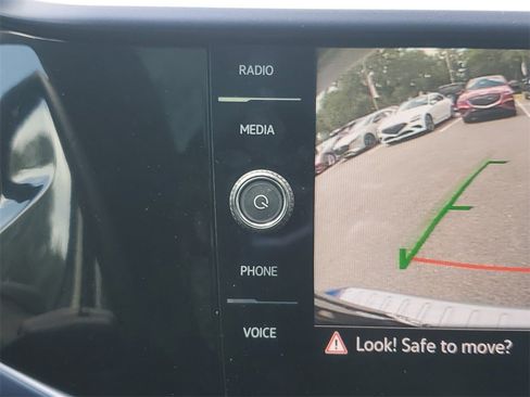 Used 2022 Volkswagen Taos SE image 78