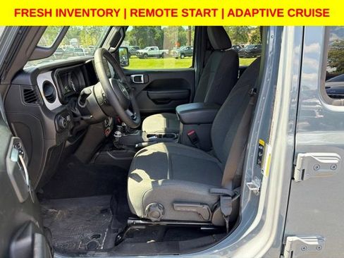 Used 2025 Jeep Wrangler Unlimited Sport AWD/4WD image 18