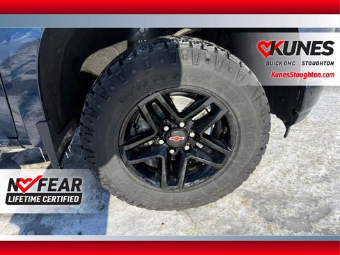 Used 2020 Chevrolet Silverado 1500 LT Trail Boss image 15