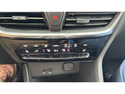 Used 2026 Buick Encore GX Avenir w/ Avenir Technology Package image 9