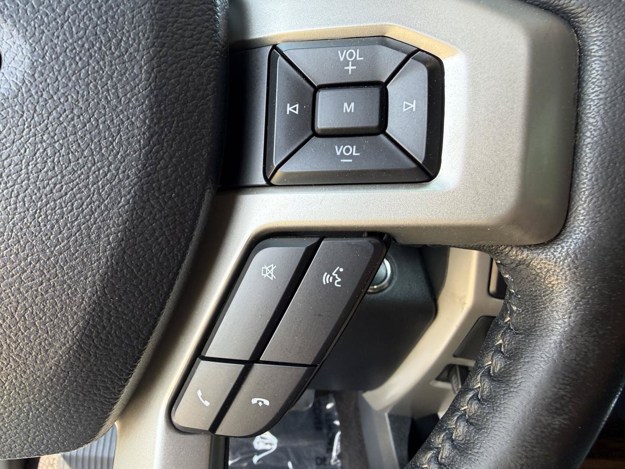Used 2020 Ford F150 Lariat w/ Equipment Group 502A Luxury AWD/4WD image 17
