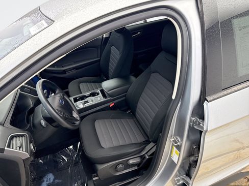 Used 2023 Ford Edge SE AWD/4WD image 11